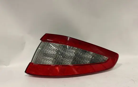 Maserati GranTurismo Rear/tail lights 000285759 27370219