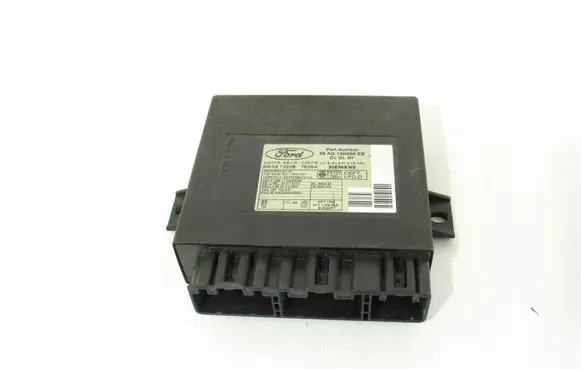 Ford Focus Comfort/convenience module Array