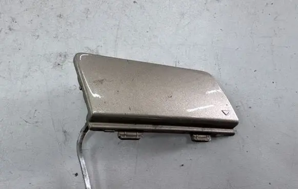Mercedes-Benz B W245 Front tow hook cap/cover A1698850381 210000014 11279981