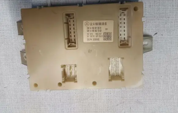 Mercedes-Benz ML W166 SAM control unit A1669000805