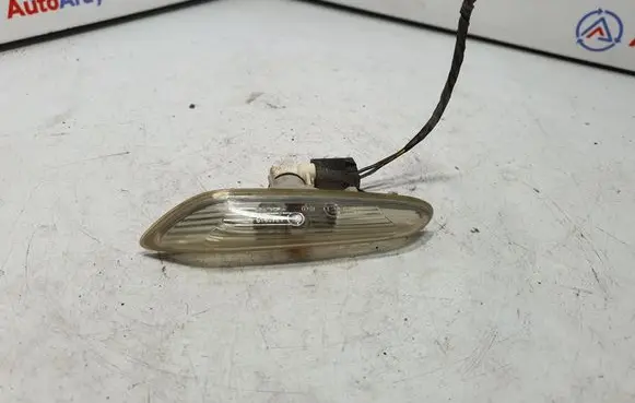 BMW 3 E92 E93 Front fender indicator light 6932997 63136932997 7253325