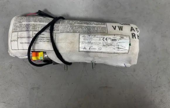 Audi Q8 Seat airbag 4M8889442D