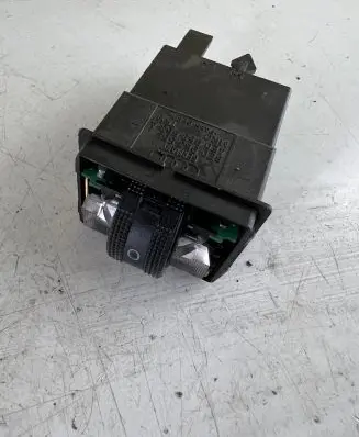 Audi A6 S6 C6 4F Seat heating switch 8E0963563