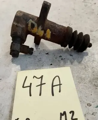 Volvo S40, V40 Clutch slave cylinder 30871688