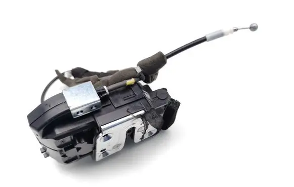 Nissan Juke I F15 Rear door lock