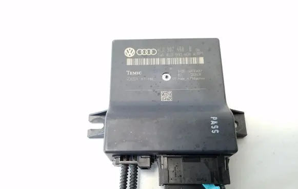 Audi Q7 4L Gateway control module 4L0907468B