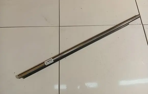 Mitsubishi Outlander Front door glass trim molding