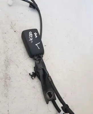 Toyota Corolla Verso E121 Front seatbelt buckle E034501