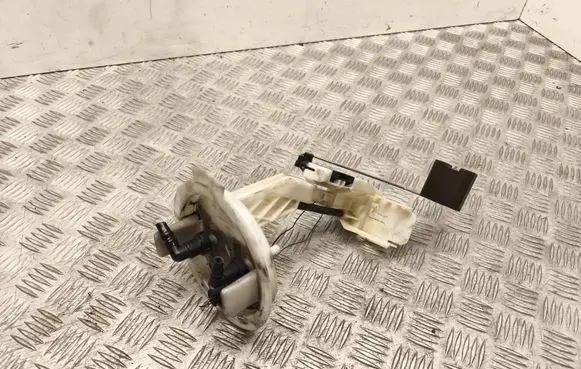 Mercedes-Benz C W204 Fuel level sensor A2044700694
