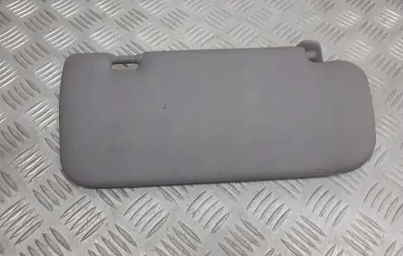 Nissan Primera Rear windscreen sun blind/shade 