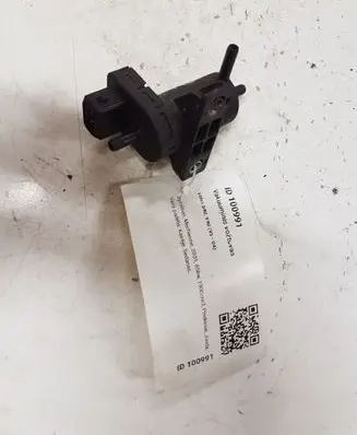 Volvo S40, V40 Vacuum valve 7700113709