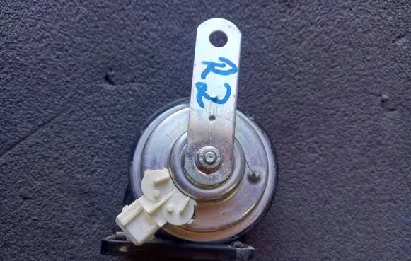 Opel Corsa E Horn signal A046522