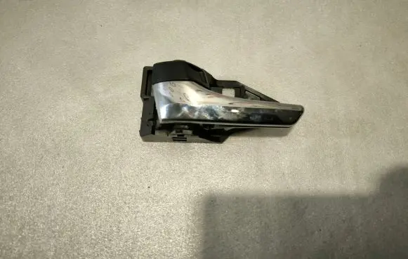 Toyota Prius+ (ZVW40) Front door interior handle 87912