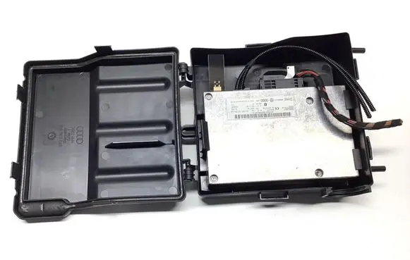 Audi A4 S4 B8 8K Bluetooth control unit module 8T0035613 4E0862335
