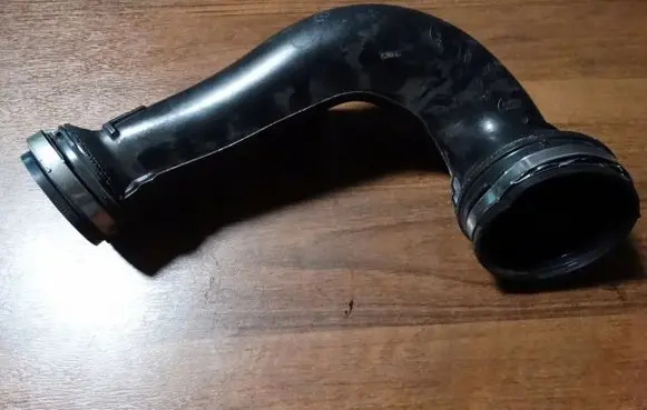 Land Rover Range Rover Sport L494 Intercooler hose/pipe FPLA-9C619-BDl494