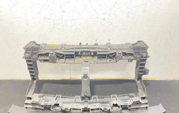 Opel Vivaro Radiator support slam panel 93868911