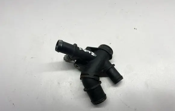 Ford Fusion Engine coolant pipe/hose DS7G8K556CA