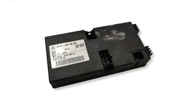 Volkswagen Touran I Seat control module A2118203626