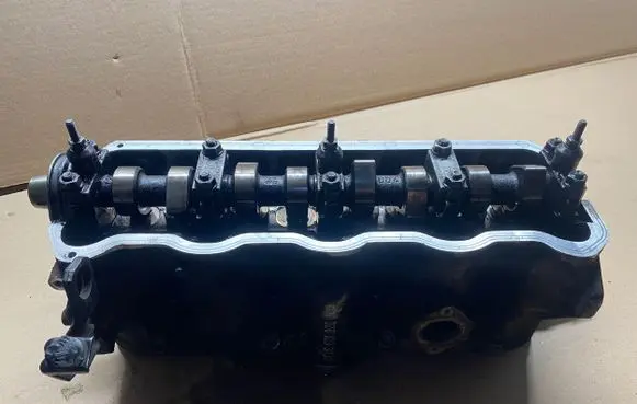 Volkswagen PASSAT B5 Engine head 028103373N