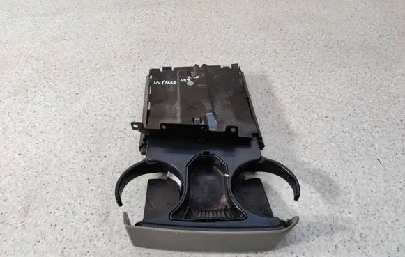 Chrysler Grand Voyager IV Cup holder 5876007