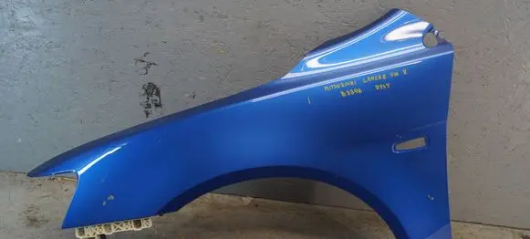 Mitsubishi Lancer VIII Fender 