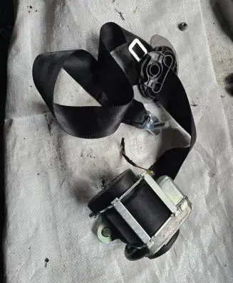 Seat Altea XL Front seatbelt 6047614 111311