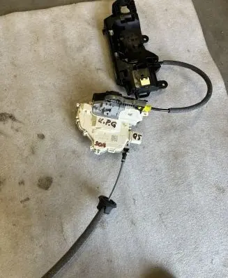 Audi Q5 SQ5 Rear door lock 4G0839015 4G0839015F