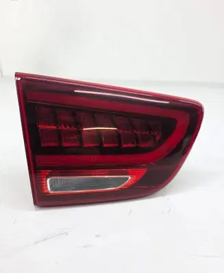 Tailgate rear/tail lights
