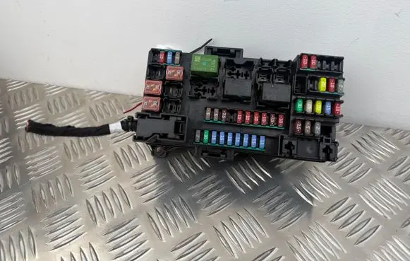 Opel Mokka Fuse module 13500116