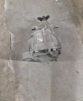 BMW 7 F01 F02 F03 F04 Rear differential 7630828