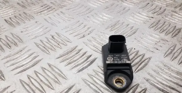 Volkswagen Scirocco Airbag deployment crash/impact sensor 3C0907651