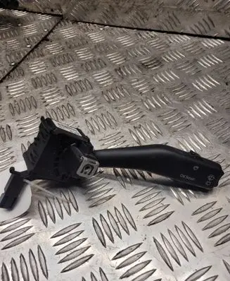 Volkswagen Golf V Wiper control stalk 1K0953519A
