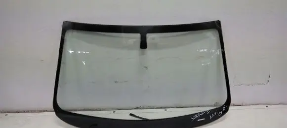 KIA Sorento Front windscreen/windshield window 