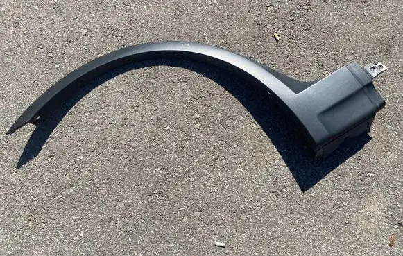 BMW X3 E83 Front arch trim 3405817