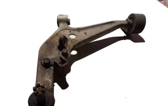 Nissan X-Trail T30 Front control arm