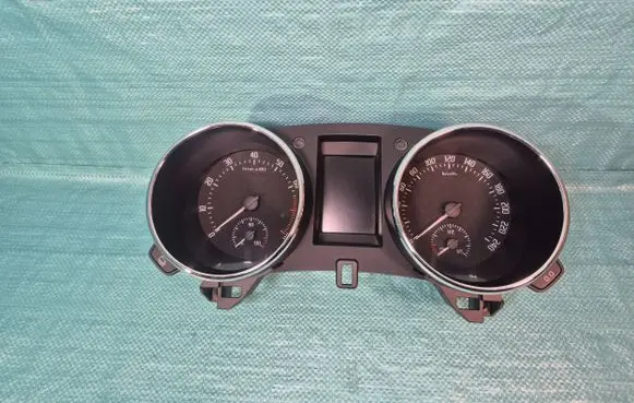 Skoda Yeti (5L) Speedometer (instrument cluster) 5L0920840J 053128 1173928066