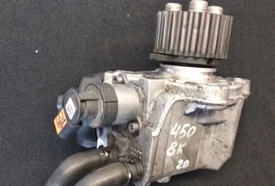 Audi A5 8T 8F Fuel injection high pressure pump 03L130755