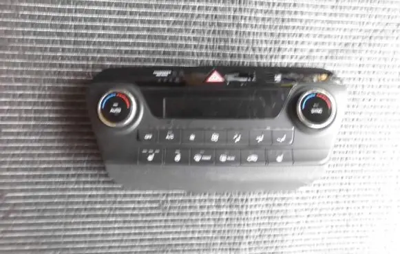 Hyundai Tucson LM Other switches/knobs/shifts 97250-D3XXX