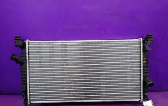 Volvo V50 Coolant radiator 