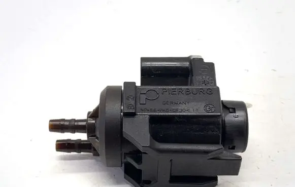 BMW X4 G02 Fuel pressure regulator 8570591