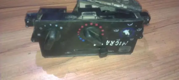 Nissan Micra Climate control unit 7040037201 7040230732