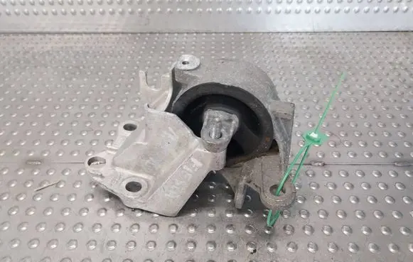 Ford Fiesta Gearbox mounting bracket XS61-7M121-AB