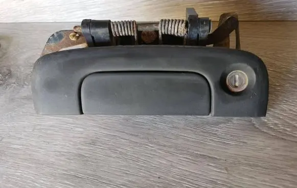 Chrysler Voyager Tailgate/trunk/boot exterior handle 4675772MLDBLK