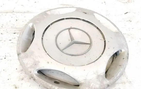 Mercedes-Benz C W202 R15 wheel hub/cap/trim 2024010624