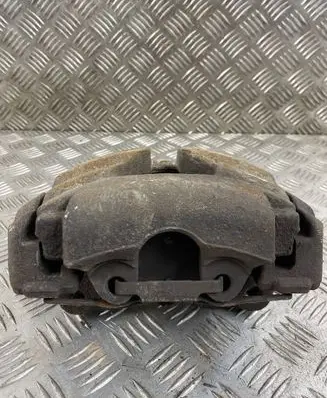 Volkswagen Transporter - Caravelle T5 Front brake caliper 7H0106E