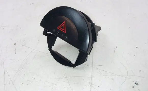 Nissan X-Trail T30 Hazard light switch NILES06016