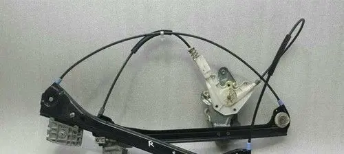 BMW 3 E46 Front door electric window regulator 8229106