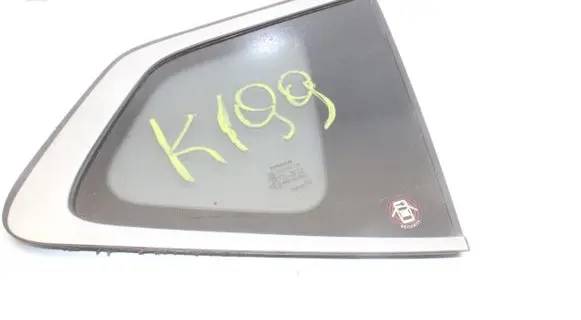 Nissan X-Trail T32 Rear side window