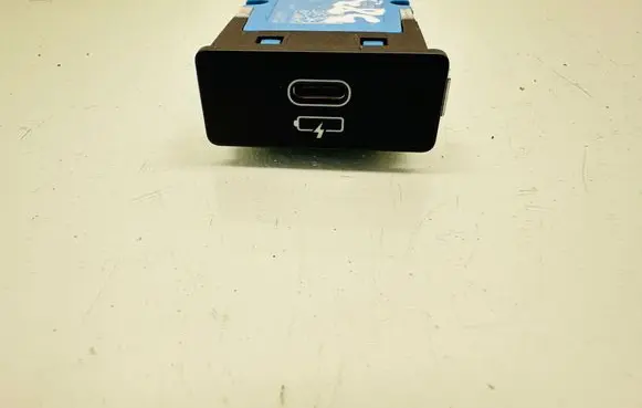 BMW X1 F48 F49 USB socket connector 8711940 19163010