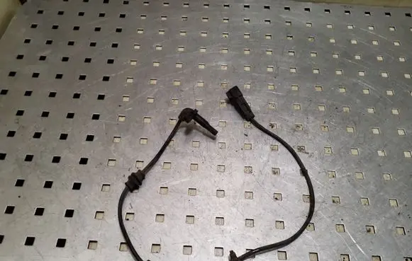 Opel Astra J Rear ABS sensor wiring 13324530
